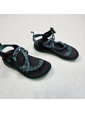 Chaco Youth Size 2 Sandals Black/Green Strappy Shoes